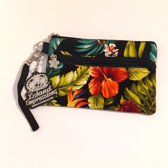 Hawaiian Print Wristlet Pouch - Picture 1 of 7